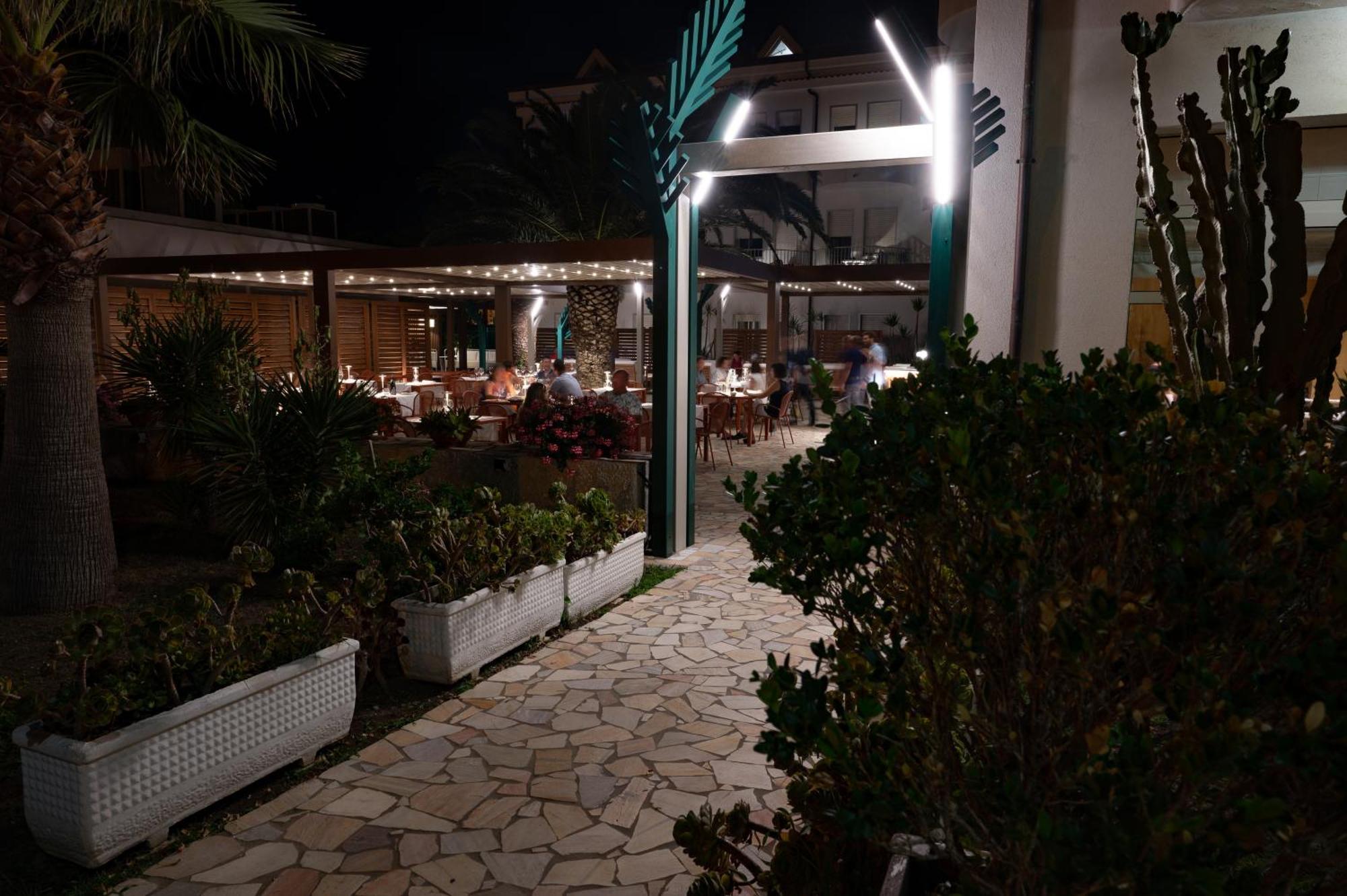 Hotel Garden Praia a Mare Eksteriør bilde